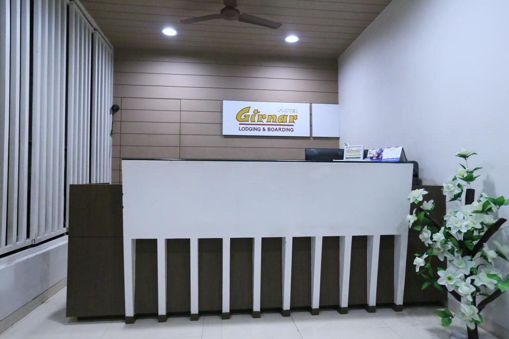 Hotel Girnar Aurangabad  Buitenkant foto