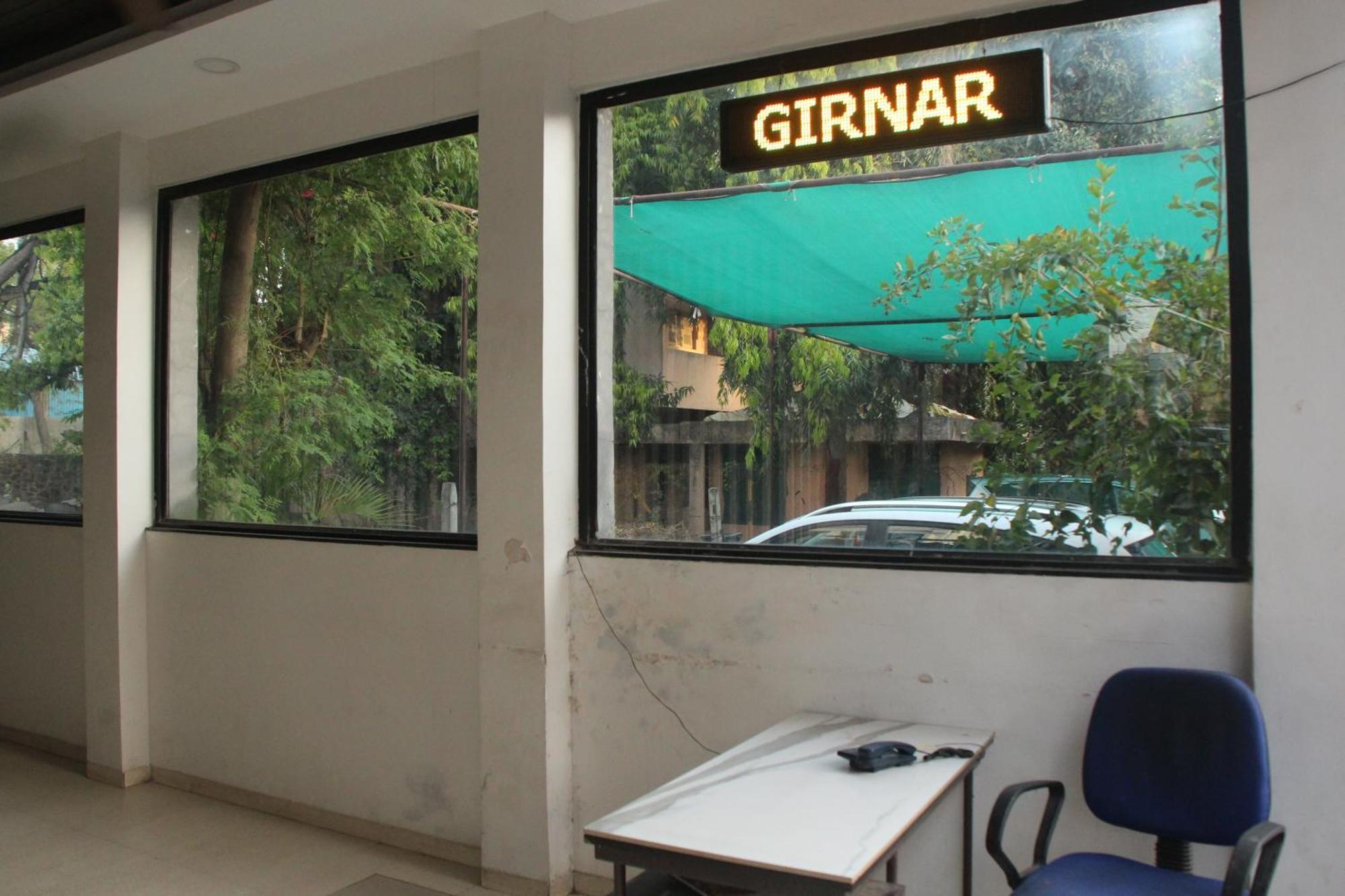Hotel Girnar Aurangabad  Buitenkant foto