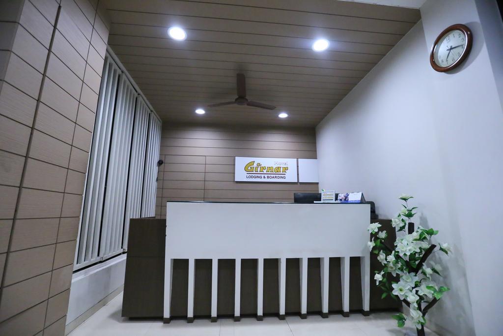 Hotel Girnar Aurangabad  Buitenkant foto